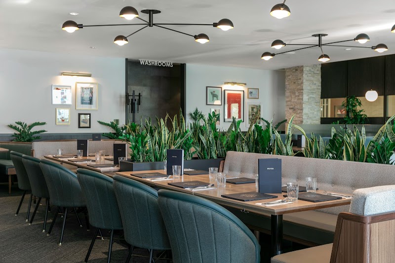 Earls Restaurant & Bar