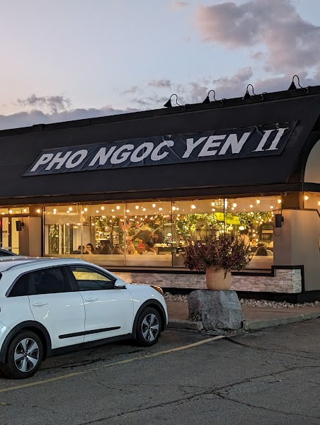 PHO NGOC YEN 2 Etobicoke