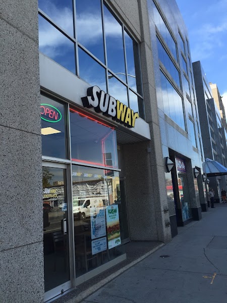 SUBWAY SANDWICHES & SALADS