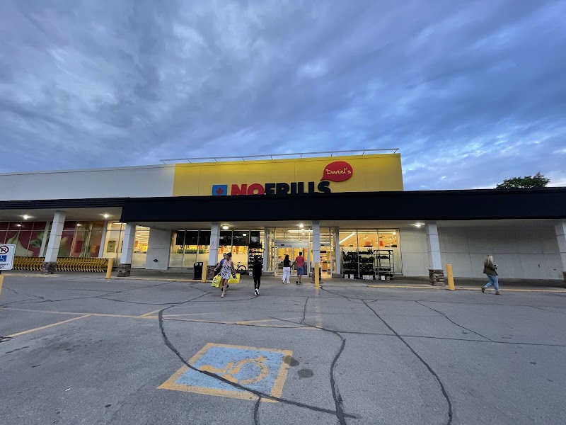 Daniel's No Frills
