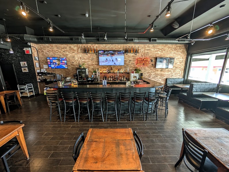 Social 7 Bar & Grill